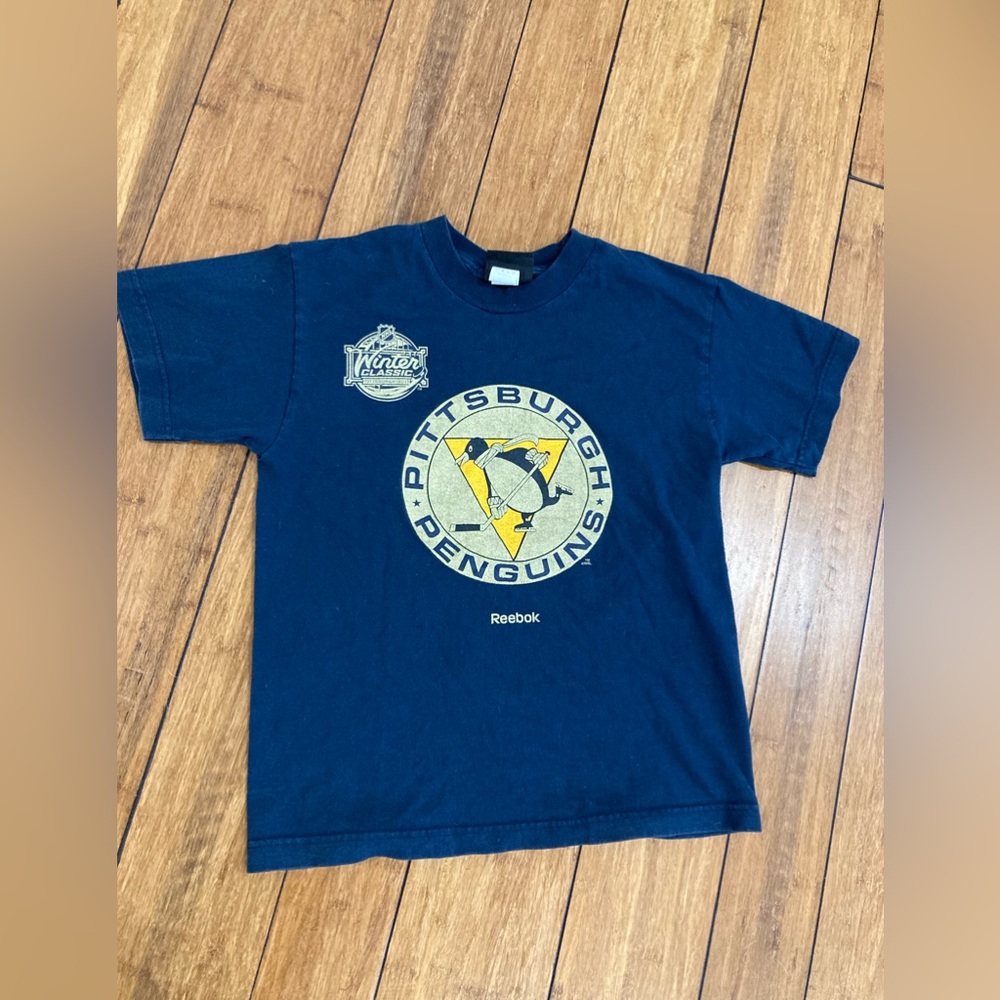 Pittsburgh Penguins Winter Classic 2011 t-shirt.